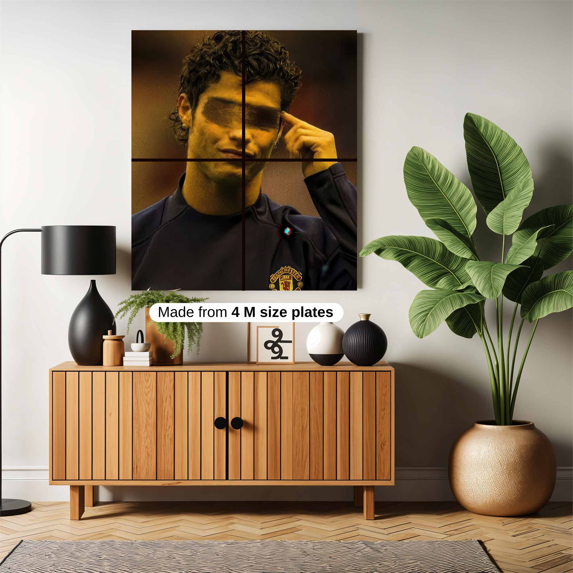 Ronaldo Pensive Safe Wall Magnetic / M