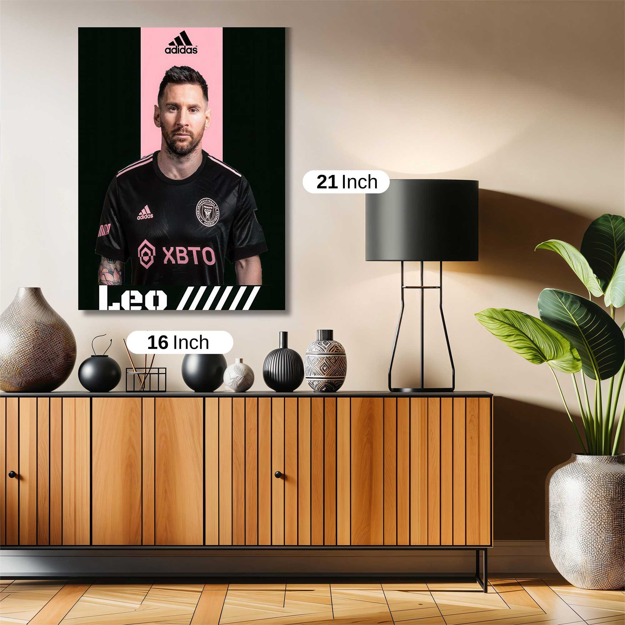 Leo Regal Safe Wall Magnetic / M