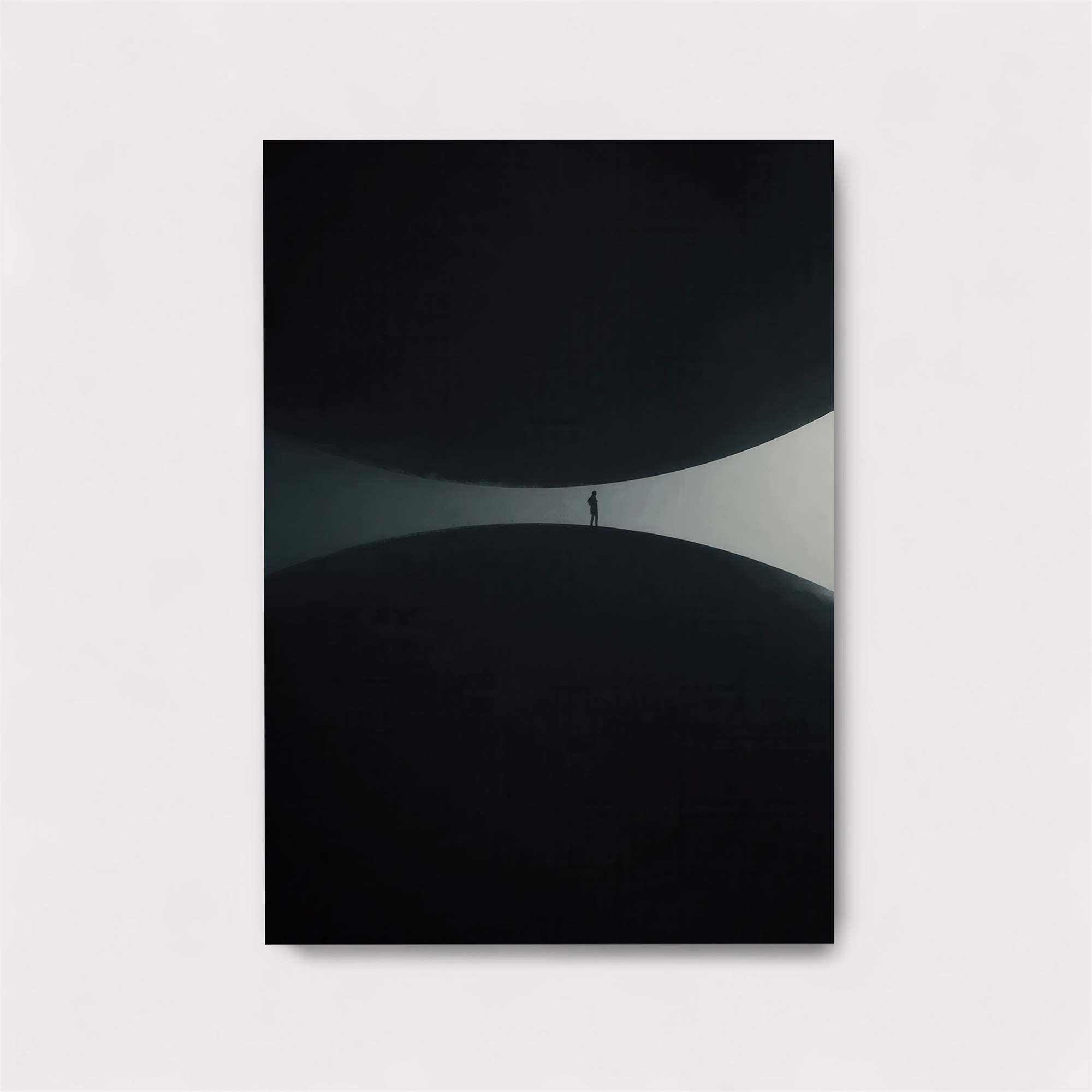 Solitary Vastness Safe Wall Magnetic / M