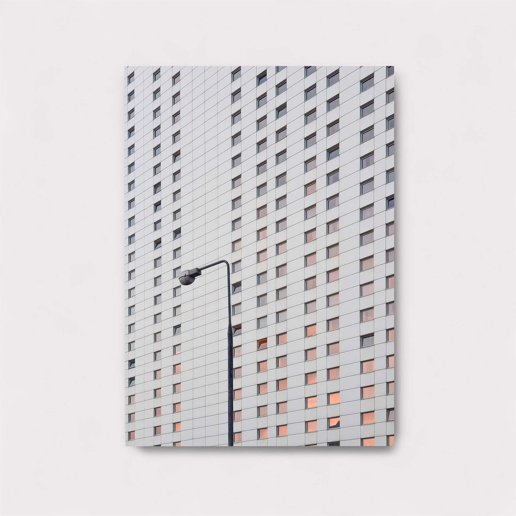 Skyscraper Solitude Safe Wall Magnetic / M