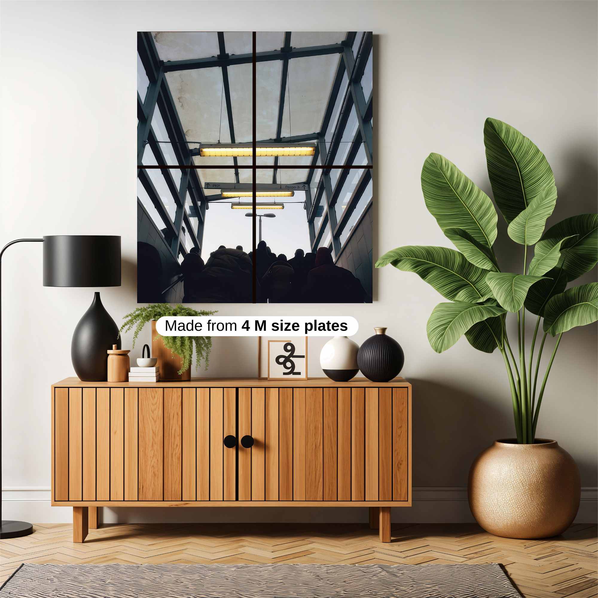 Crowd Surge Safe Wall Magnetic / M
