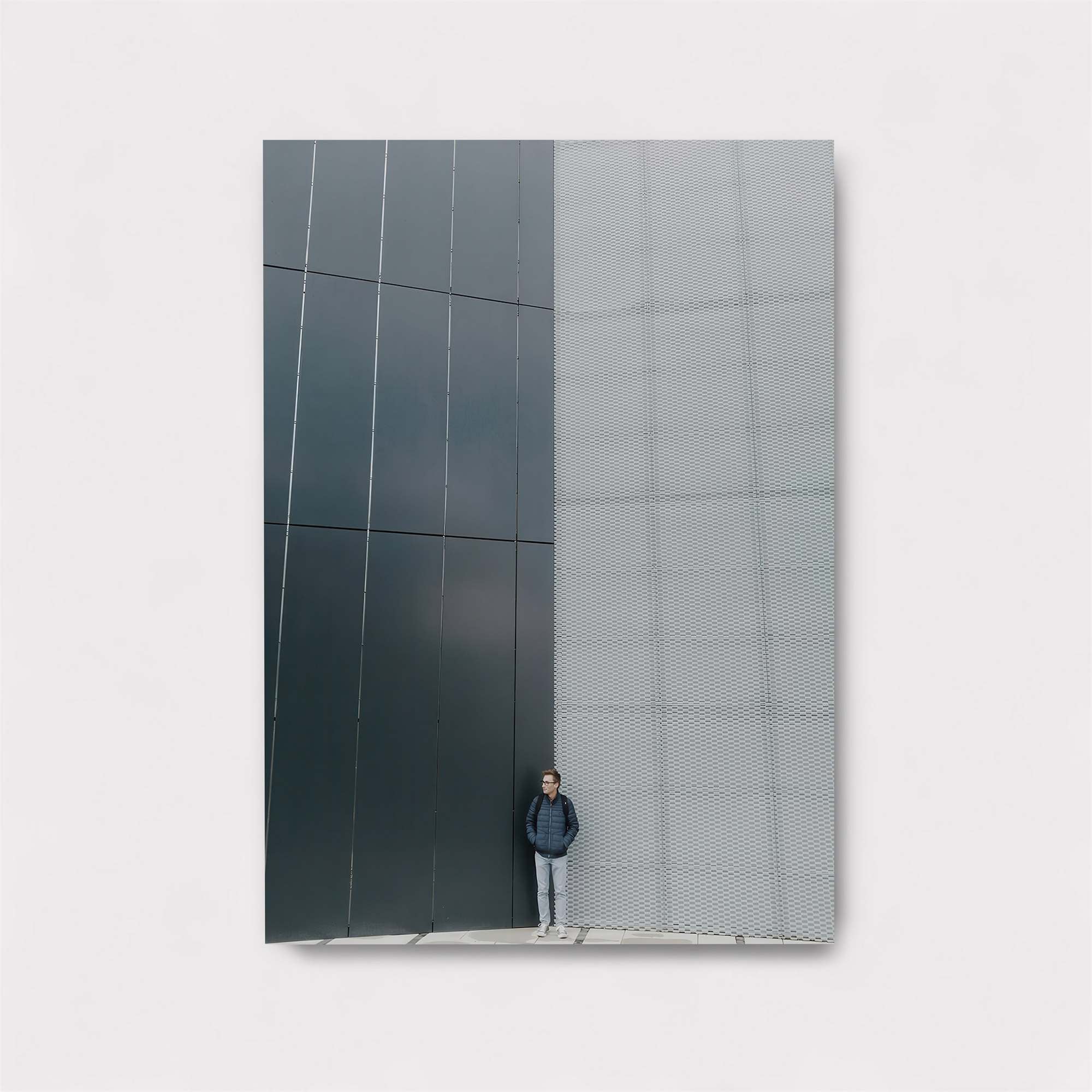 Facade Contrast Safe Wall Magnetic / M