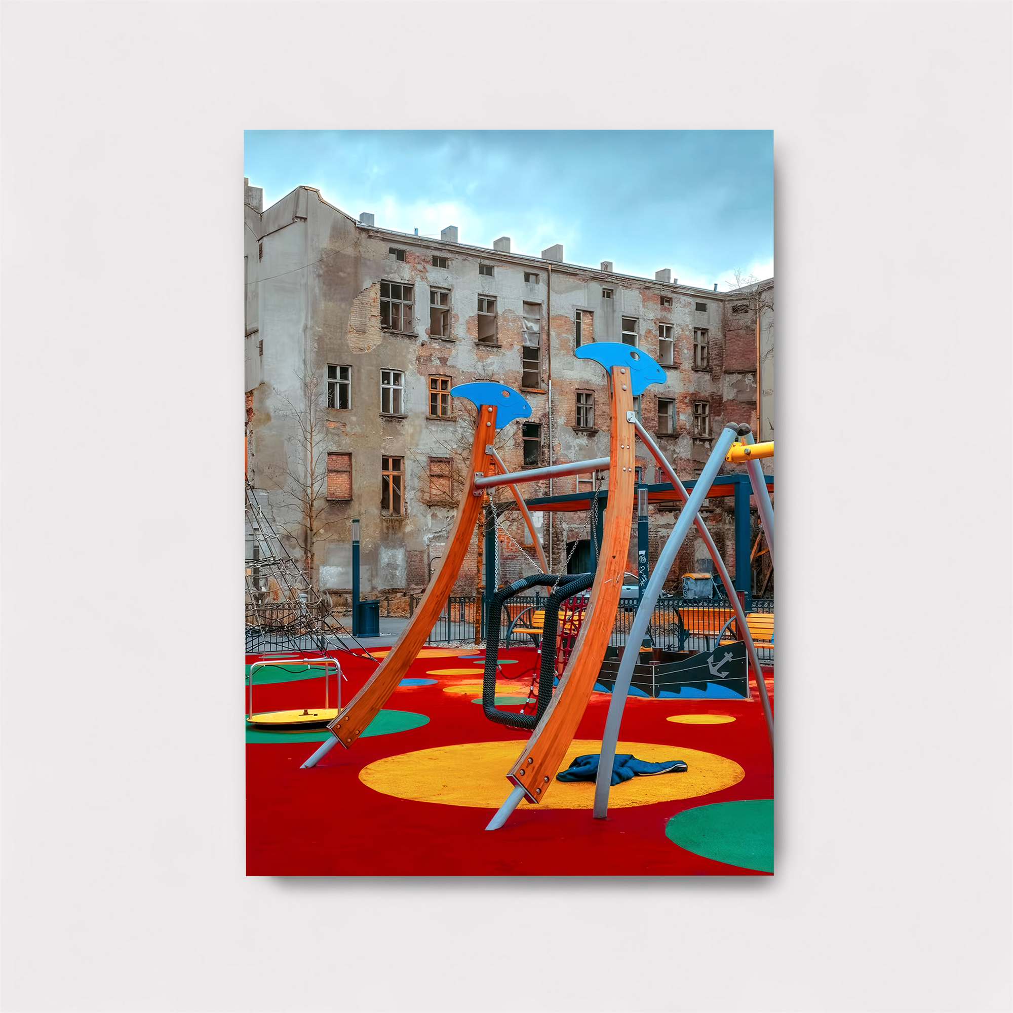 Urban Whimsy Safe Wall Magnetic / M