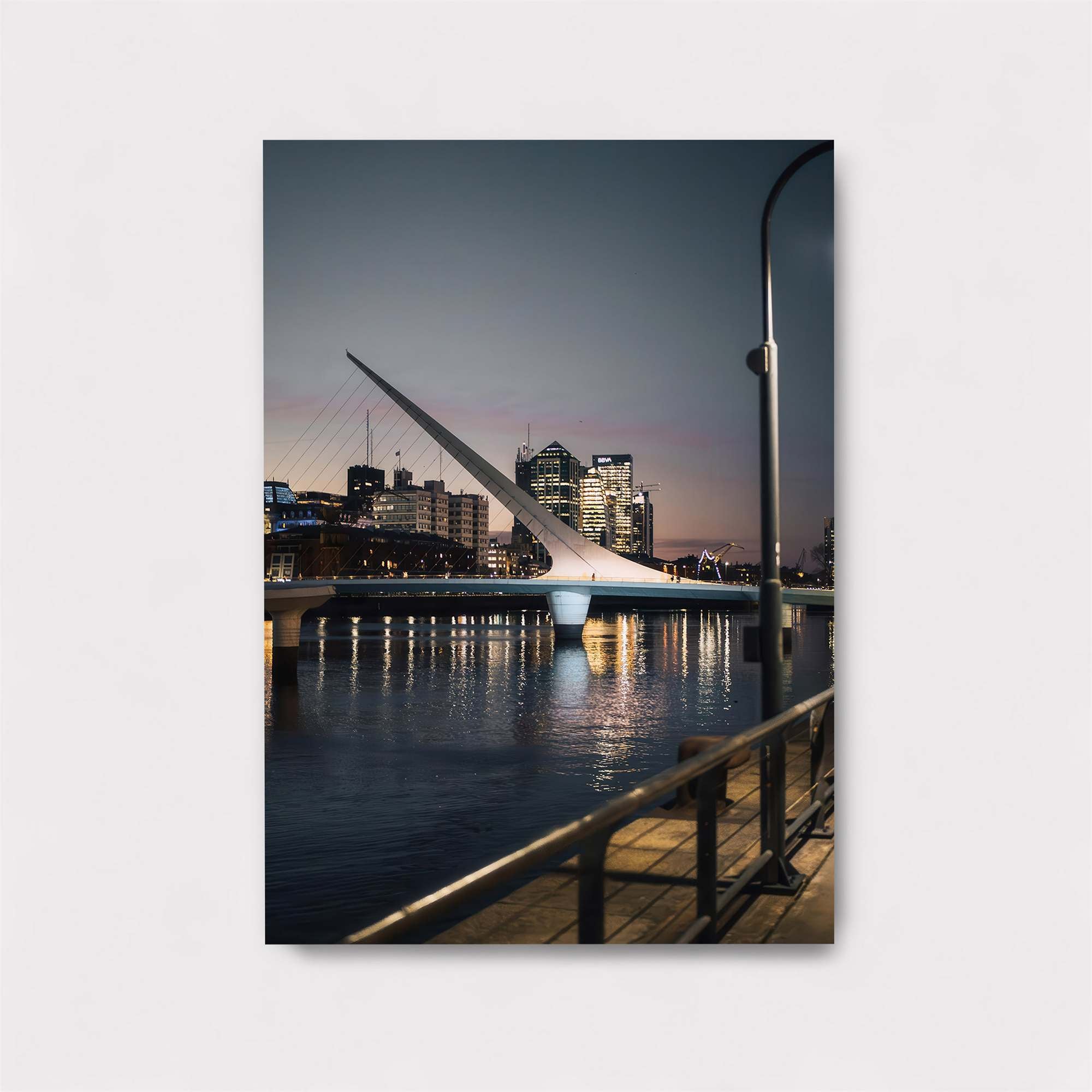 Puente Serene Safe Wall Magnetic / M