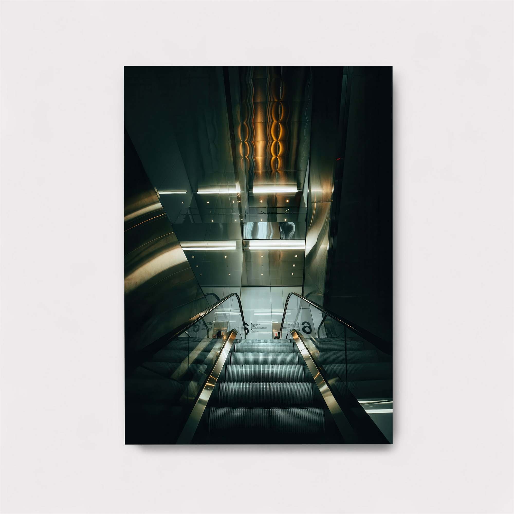 Escalator Descent Safe Wall Magnetic / M