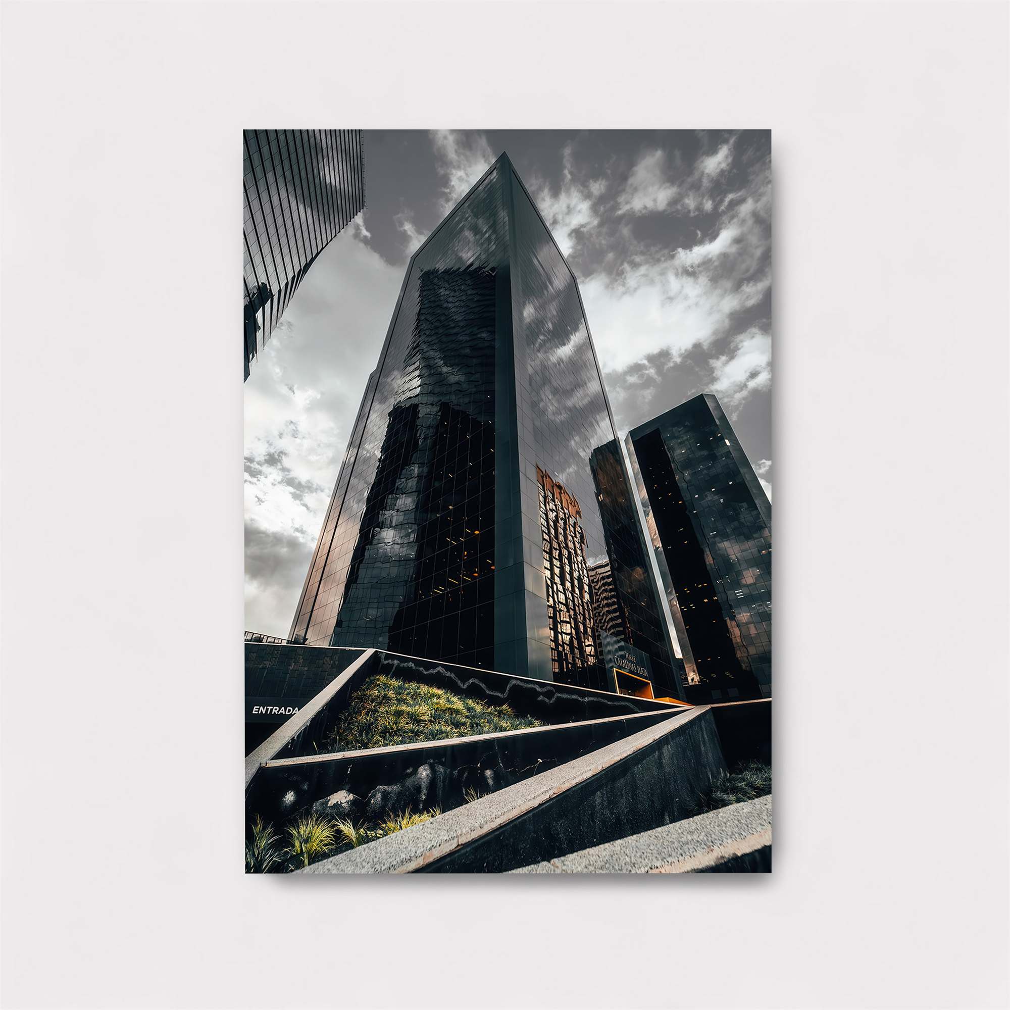 Skyscraper Serenity Safe Wall Magnetic / M