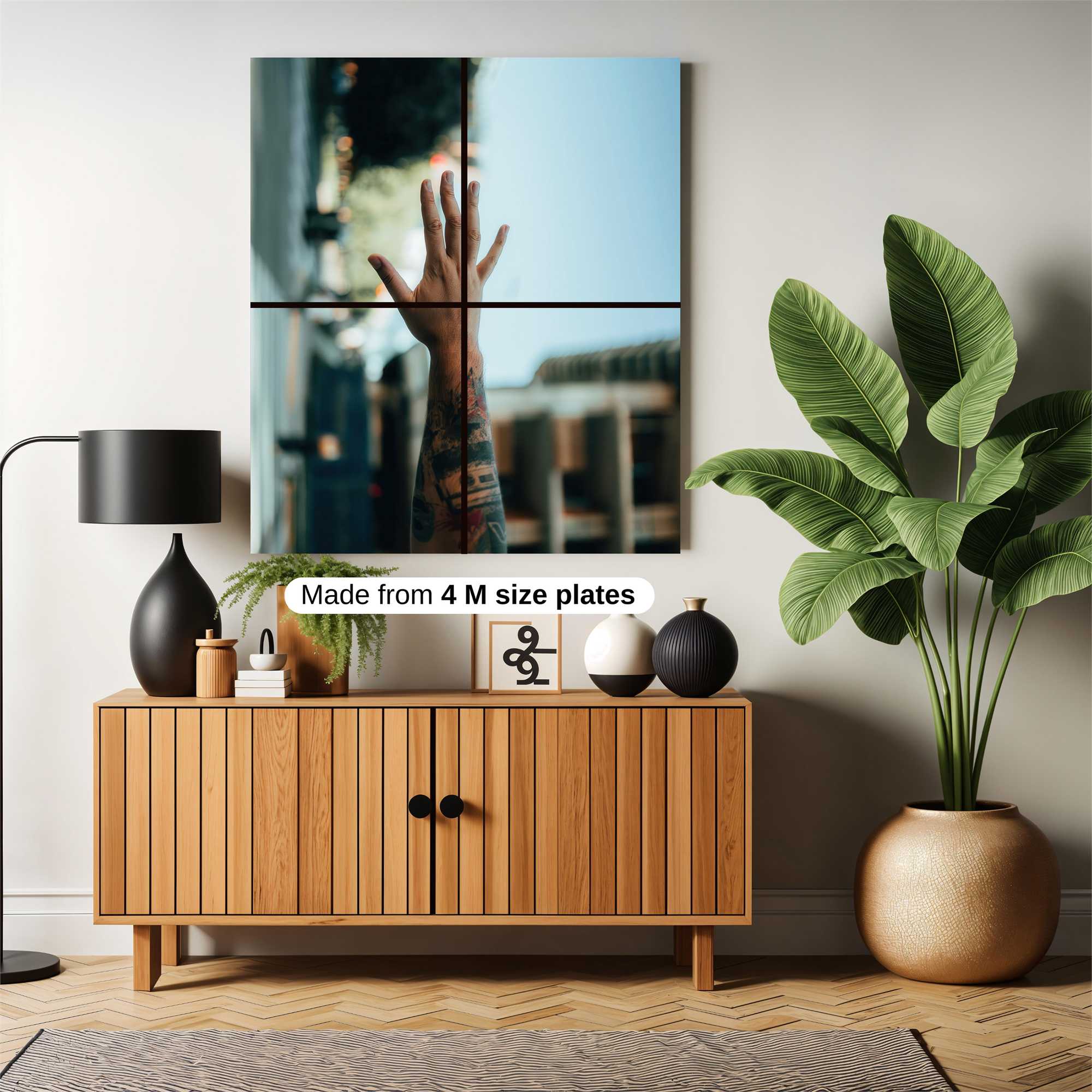 Hand Raised Safe Wall Magnetic / M