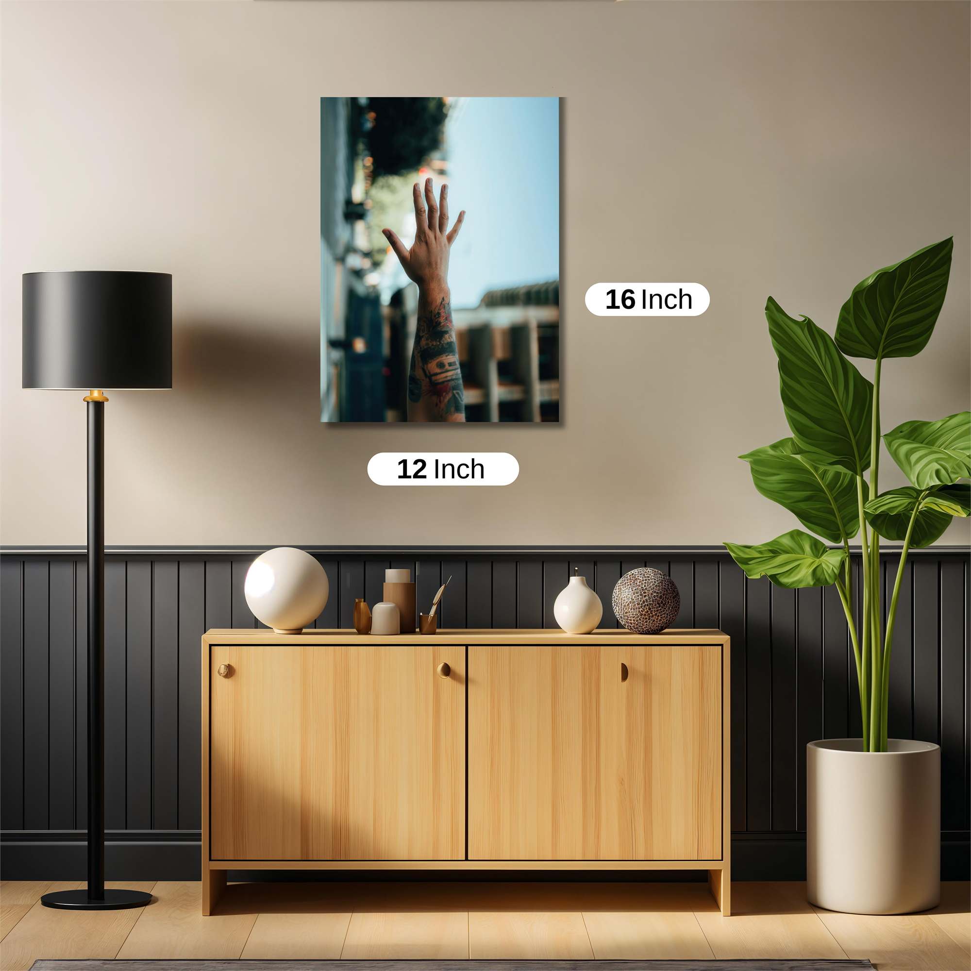 Hand Raised Safe Wall Magnetic / M