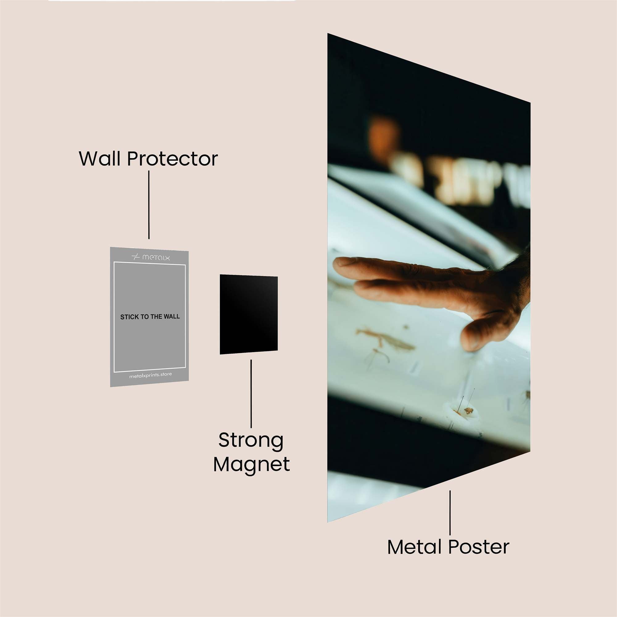 Hand Intrigue Safe Wall Magnetic / M