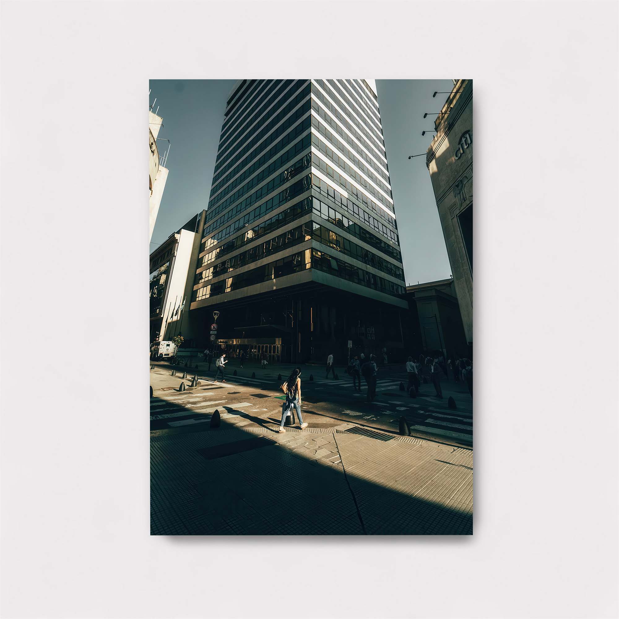 Urban Pulse Safe Wall Magnetic / M