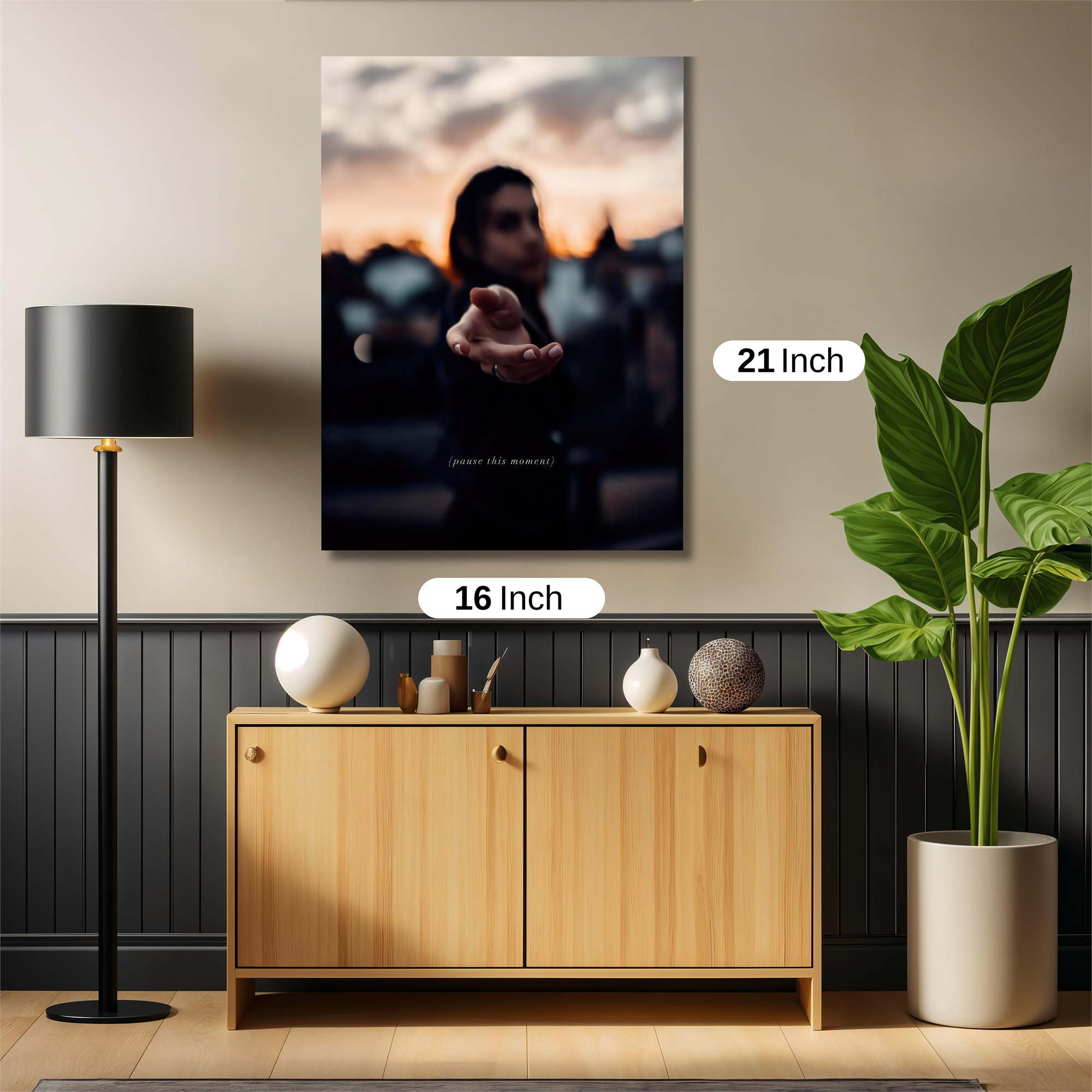 Hand Serene Safe Wall Magnetic / M