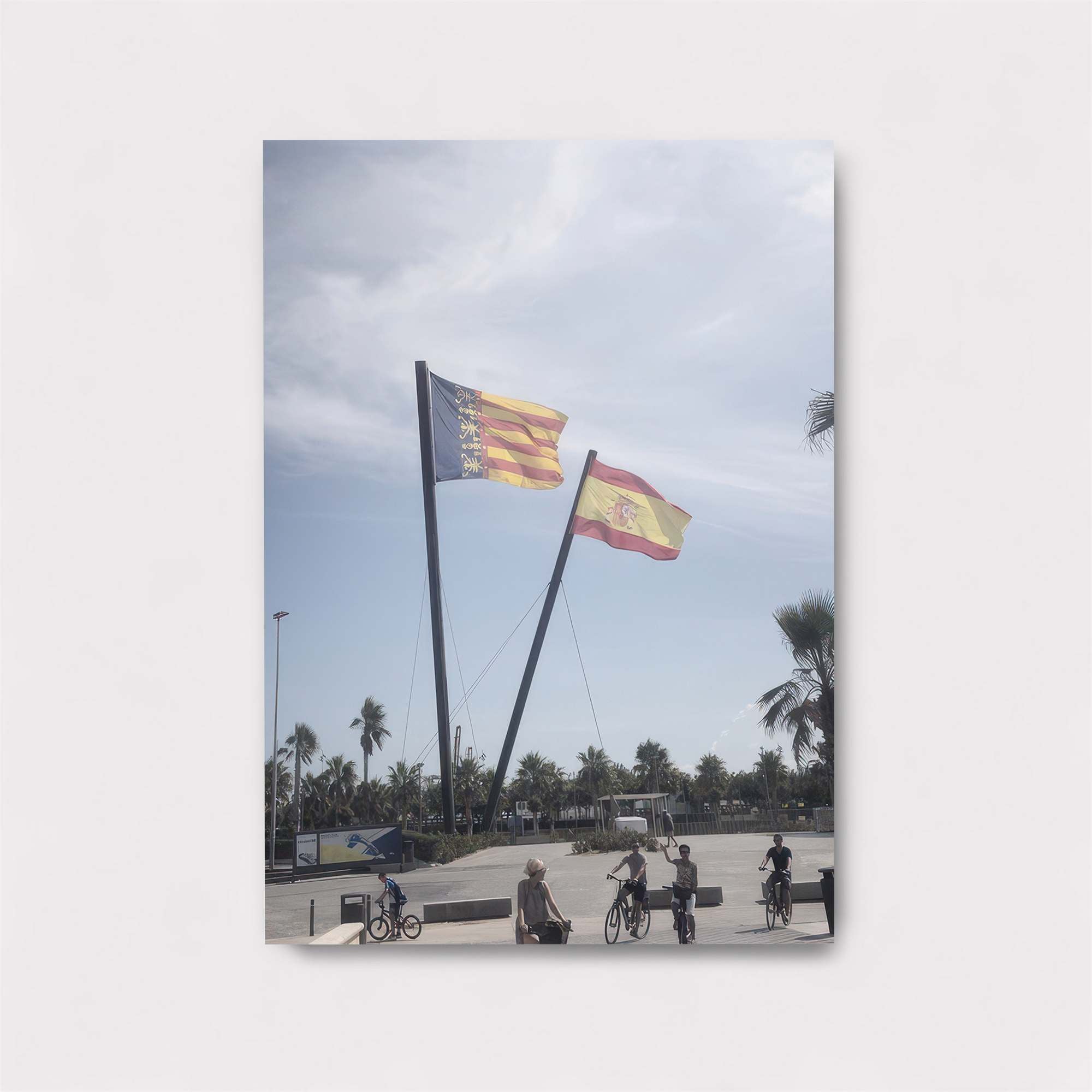 Mystic Aura Safe Wall Magnetic / M