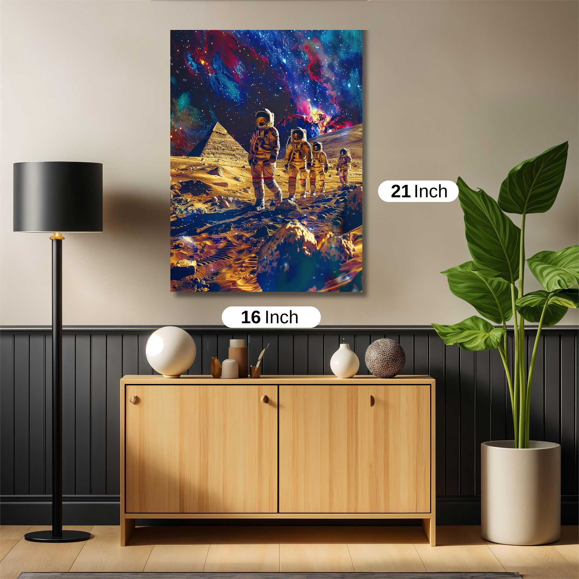 Pyramid Odyssey Safe Wall Magnetic / M