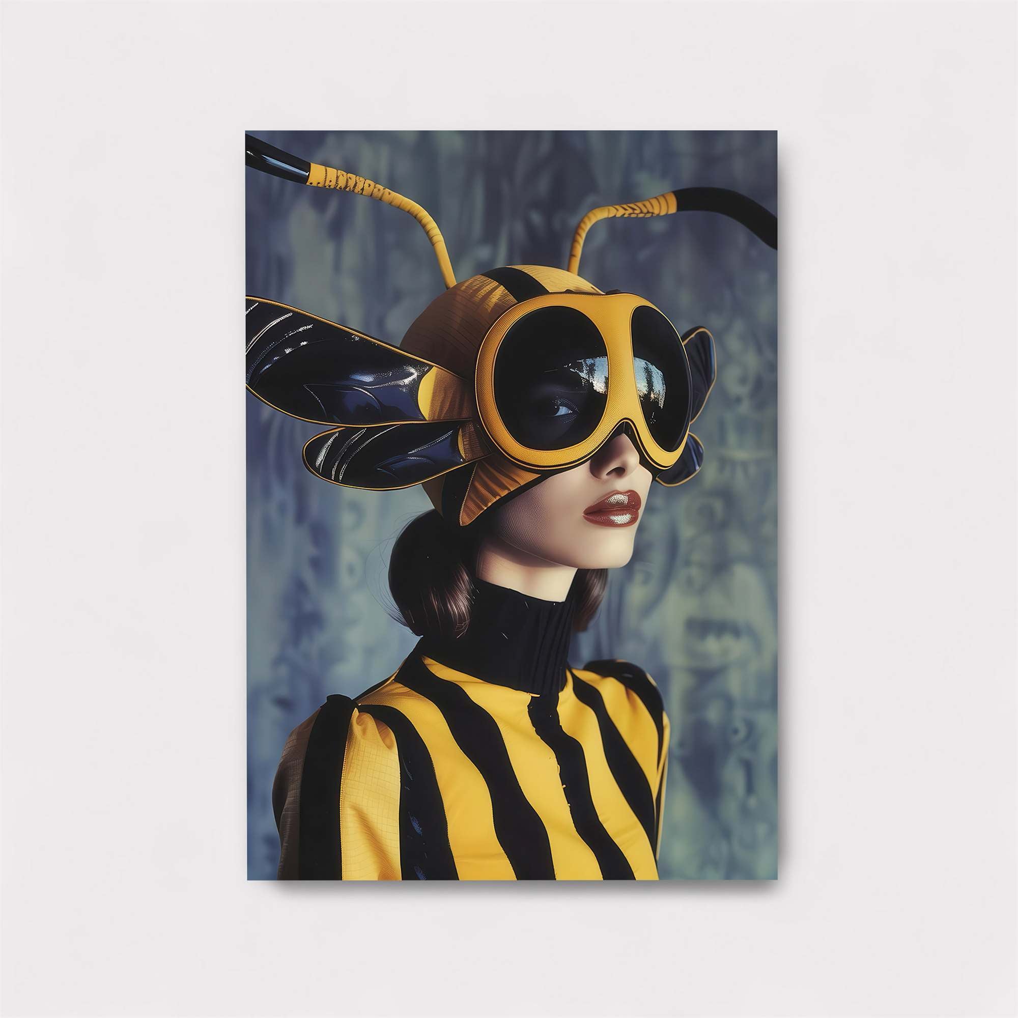 Bee Enigma Safe Wall Magnetic / M