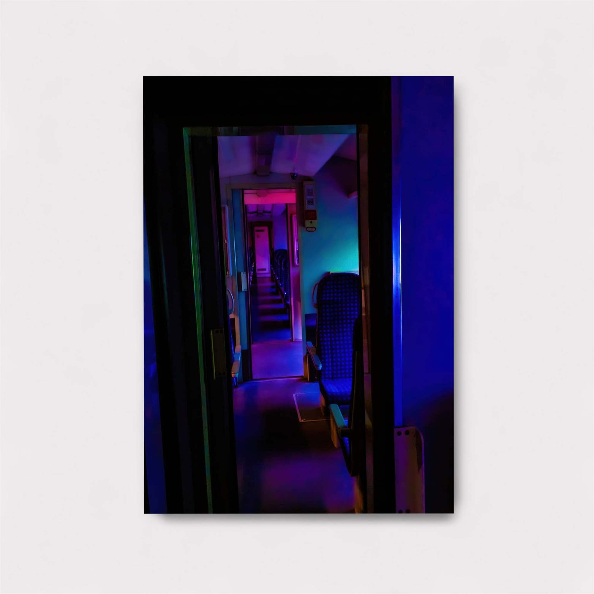 Train Twilight Safe Wall Magnetic / M