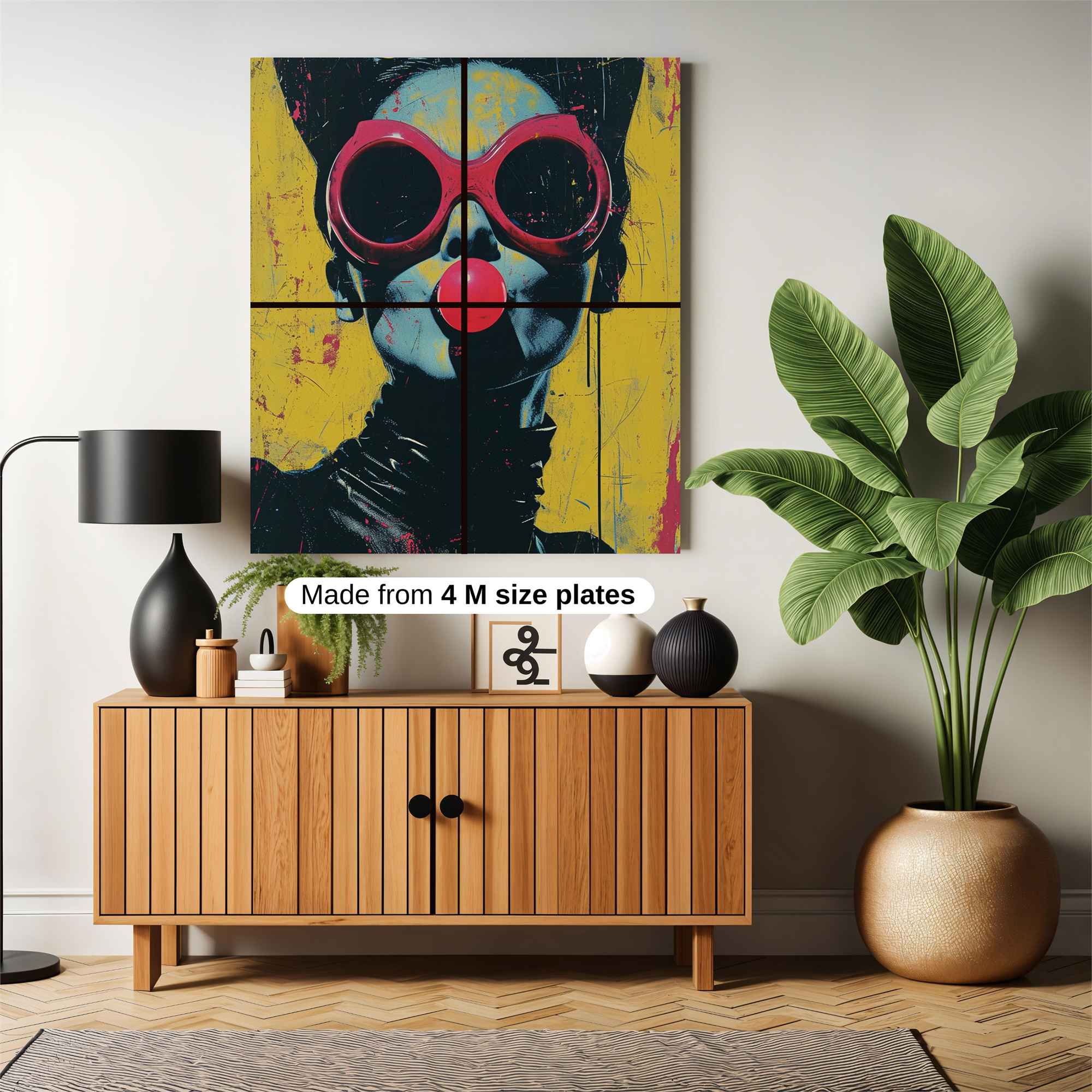 Catwoman Playful Safe Wall Magnetic / M